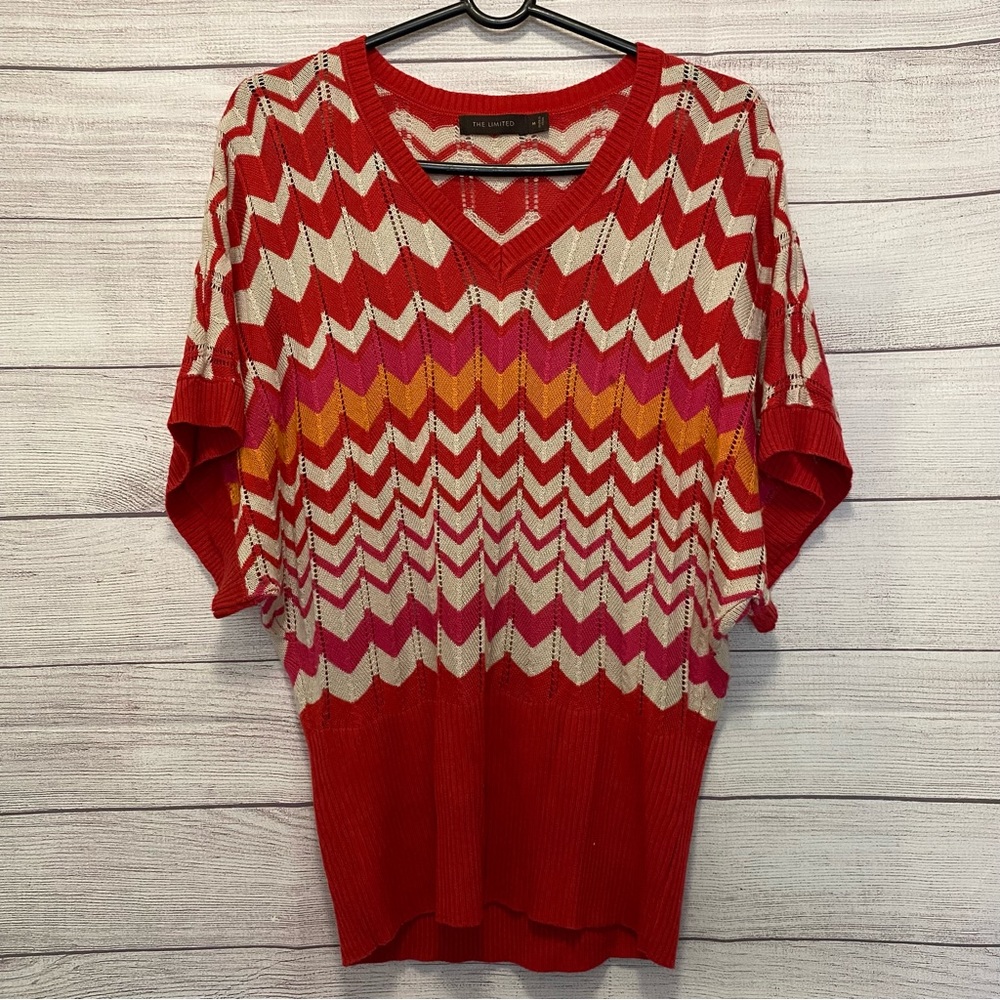 The Limited Short Sleeve V- Neck Dolman Sweater Chevron Pattern Size: M
